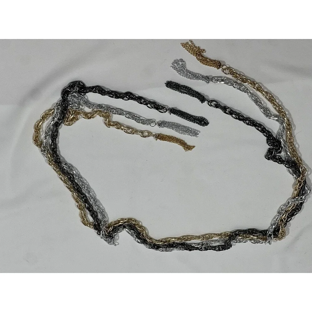 The Unbranded Brand triple chain